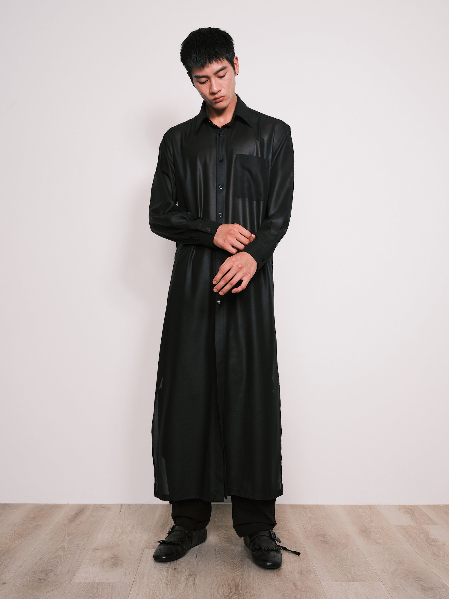 arc us arkus / Black Chiffon Wide Maxi Shirt Dress - Road Sign