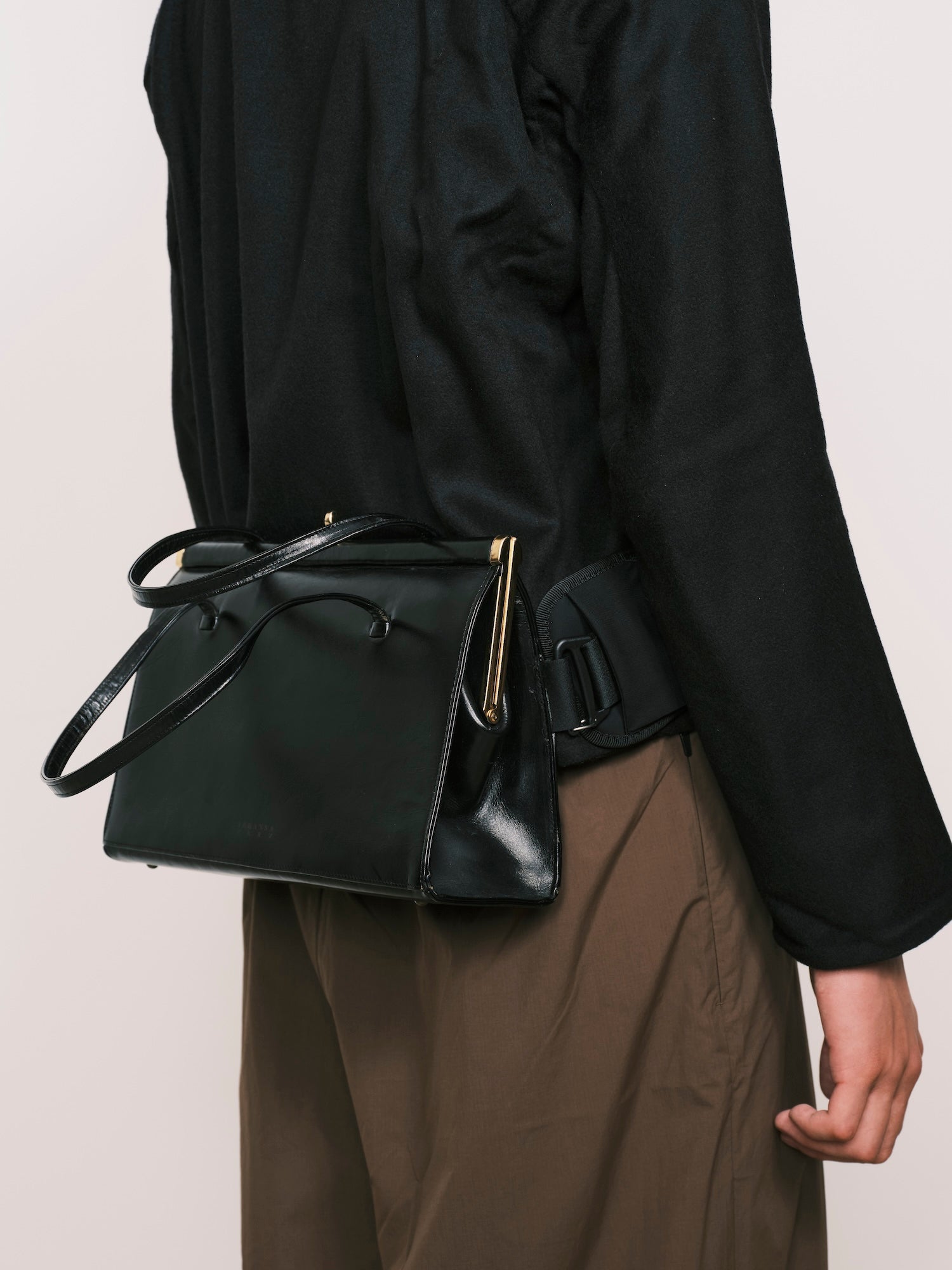 JOHANNA PARV / Repurposed Vintage Belt Bag Black - Road Sign