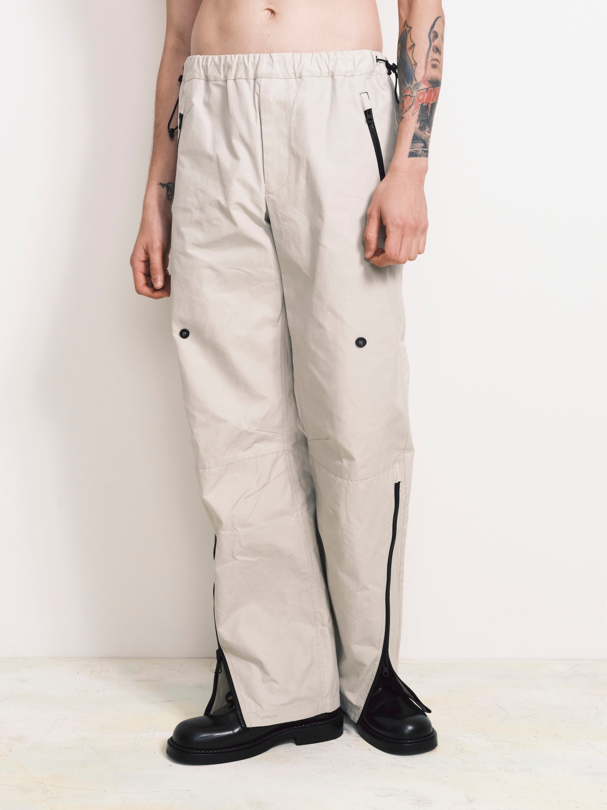GR10K / Field Zip Pants Dusty White - Road Sign