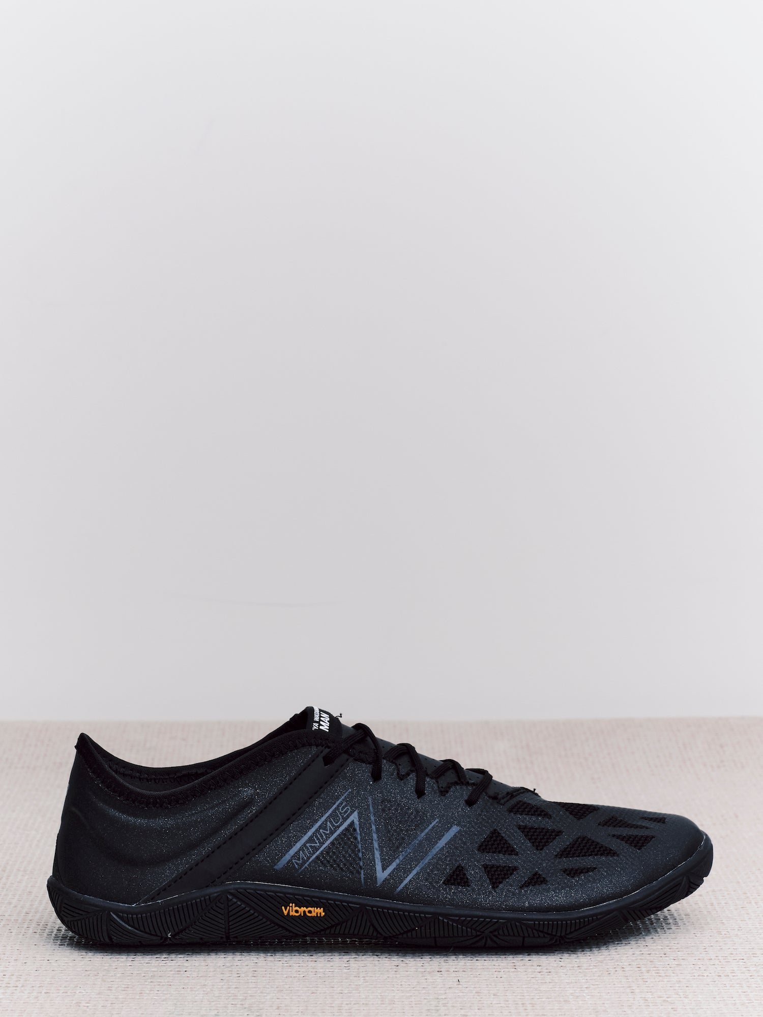 JUNYA WATANABE / New Balance Minimus UX200 black - Road Sign
