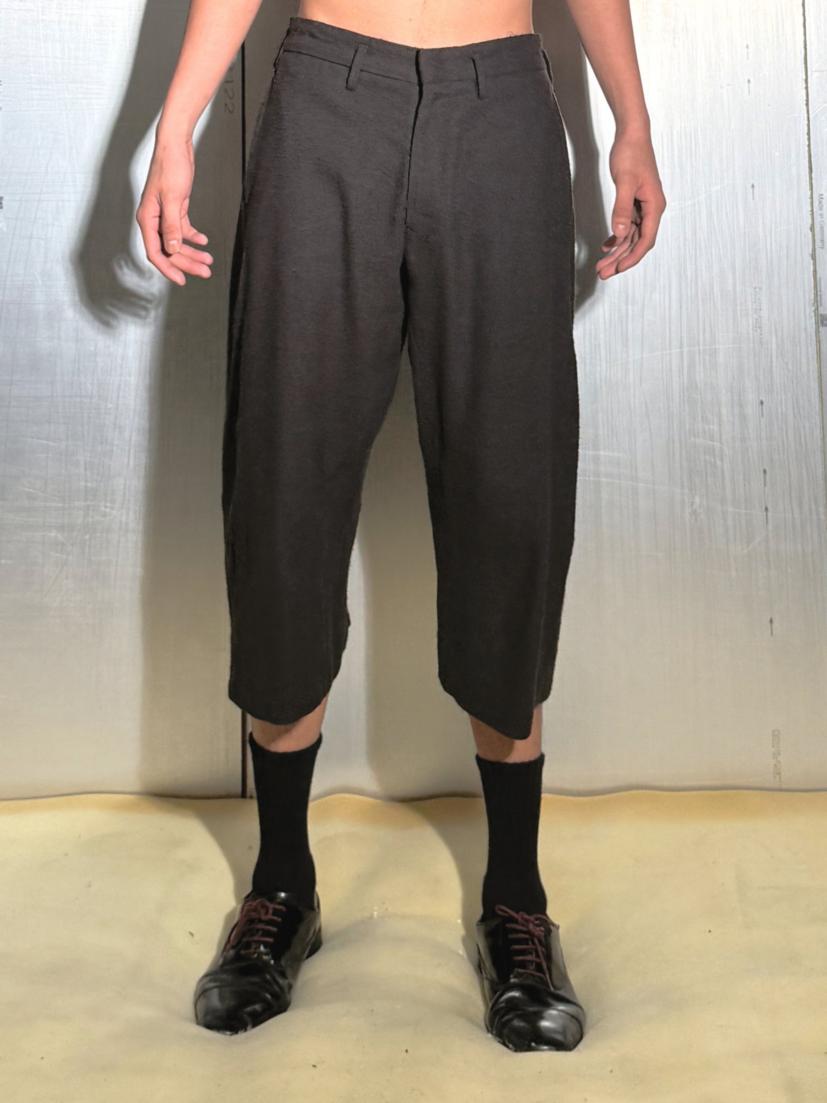 Knee Darted Flare Shorts