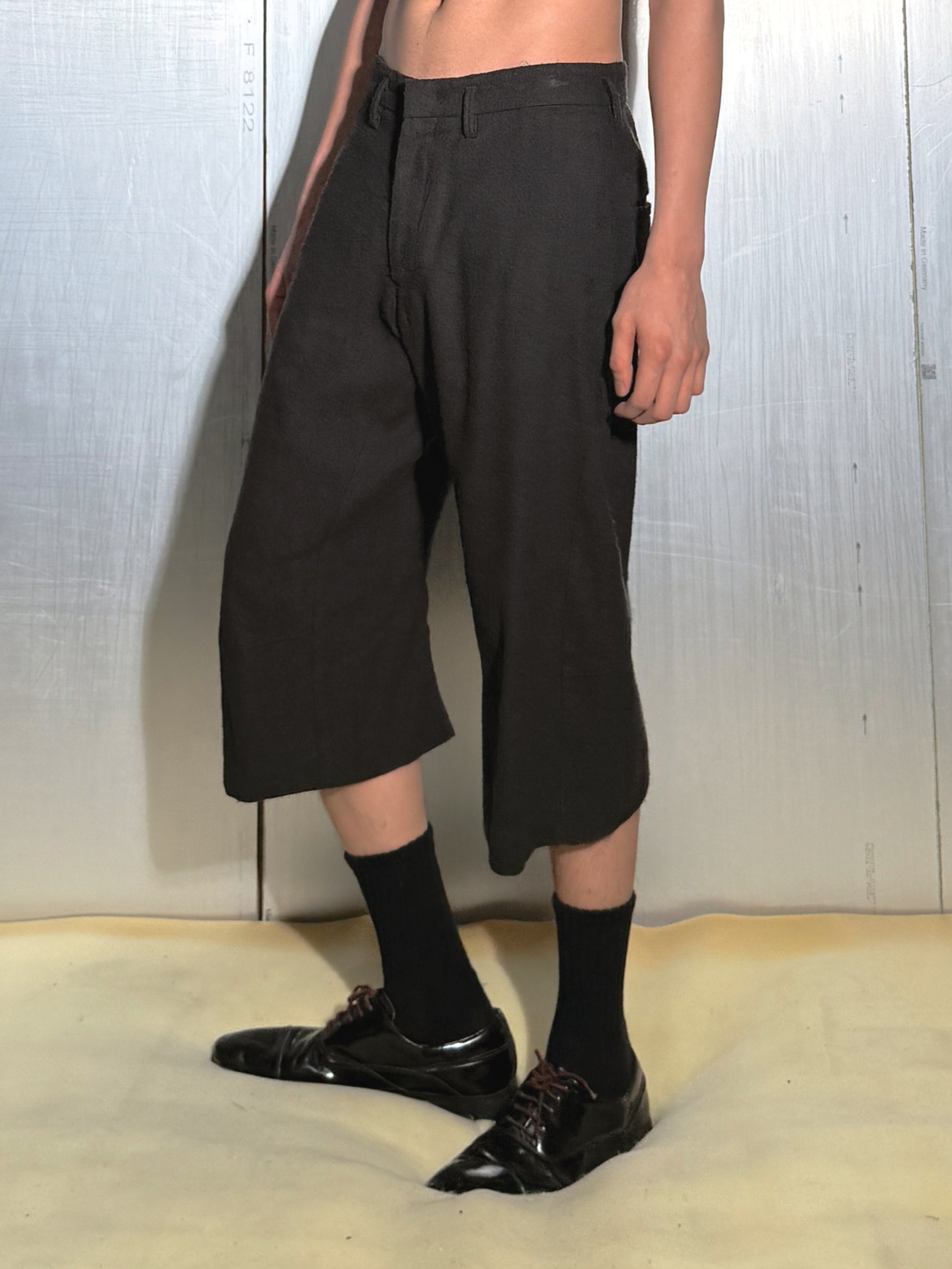 Knee Darted Flare Shorts