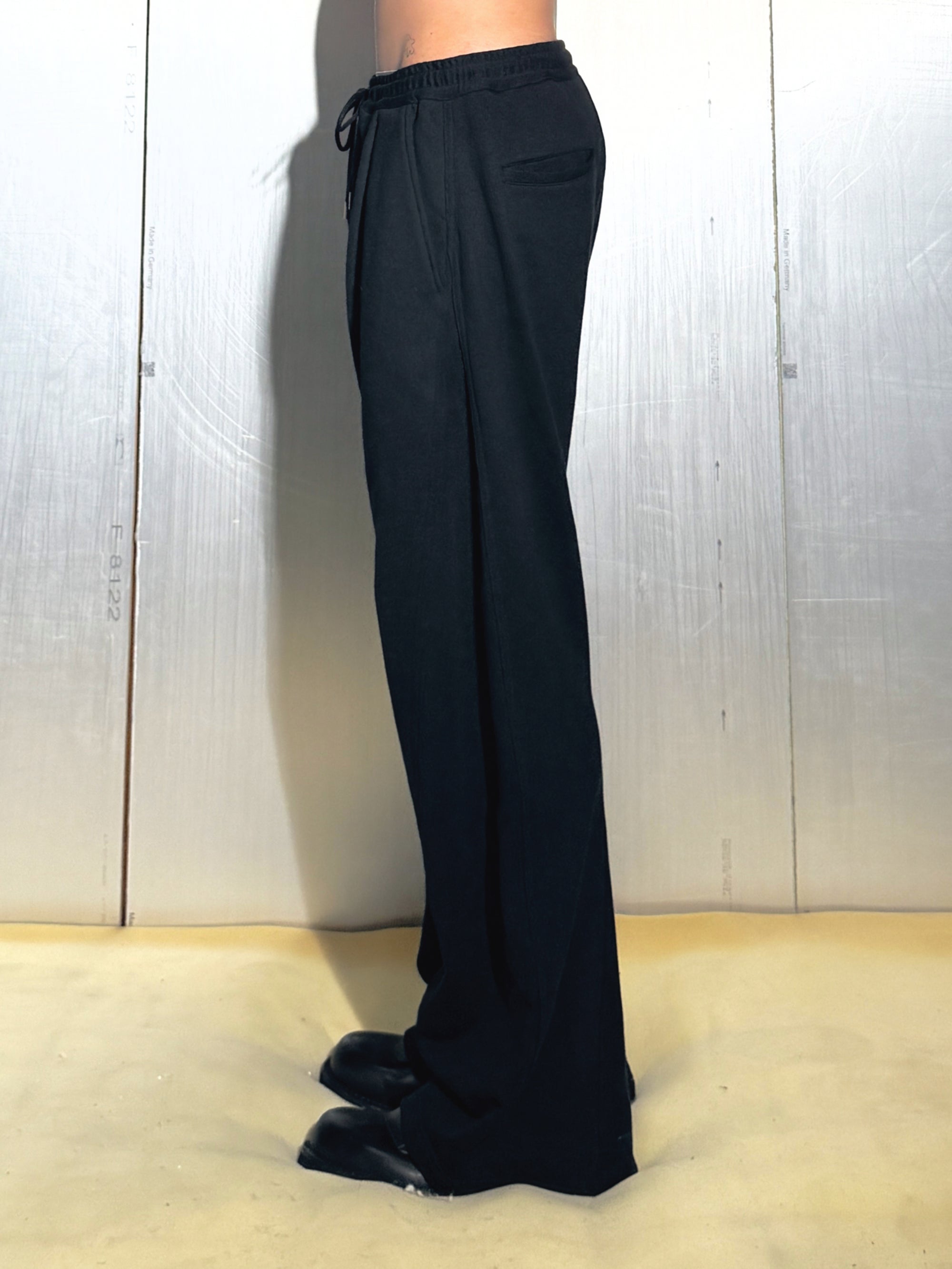 3D Cutting Sweat Pants