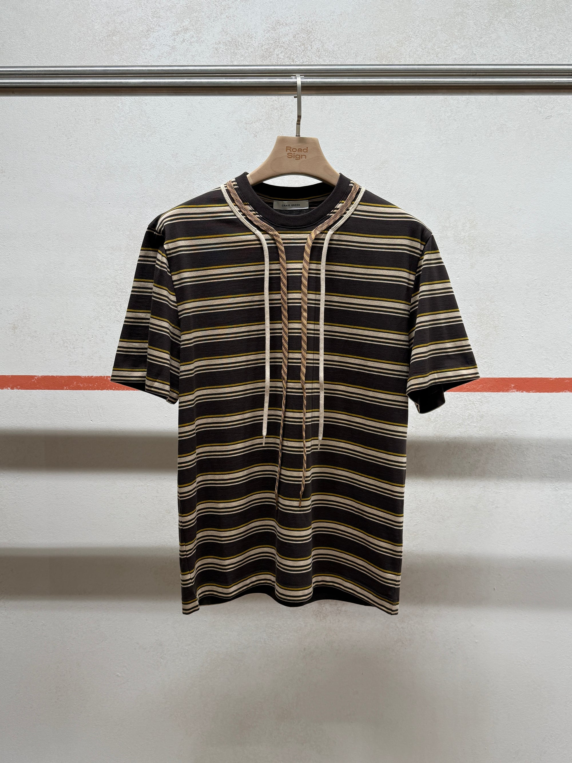 Trek-lace T-shirt Charcoal Stripe