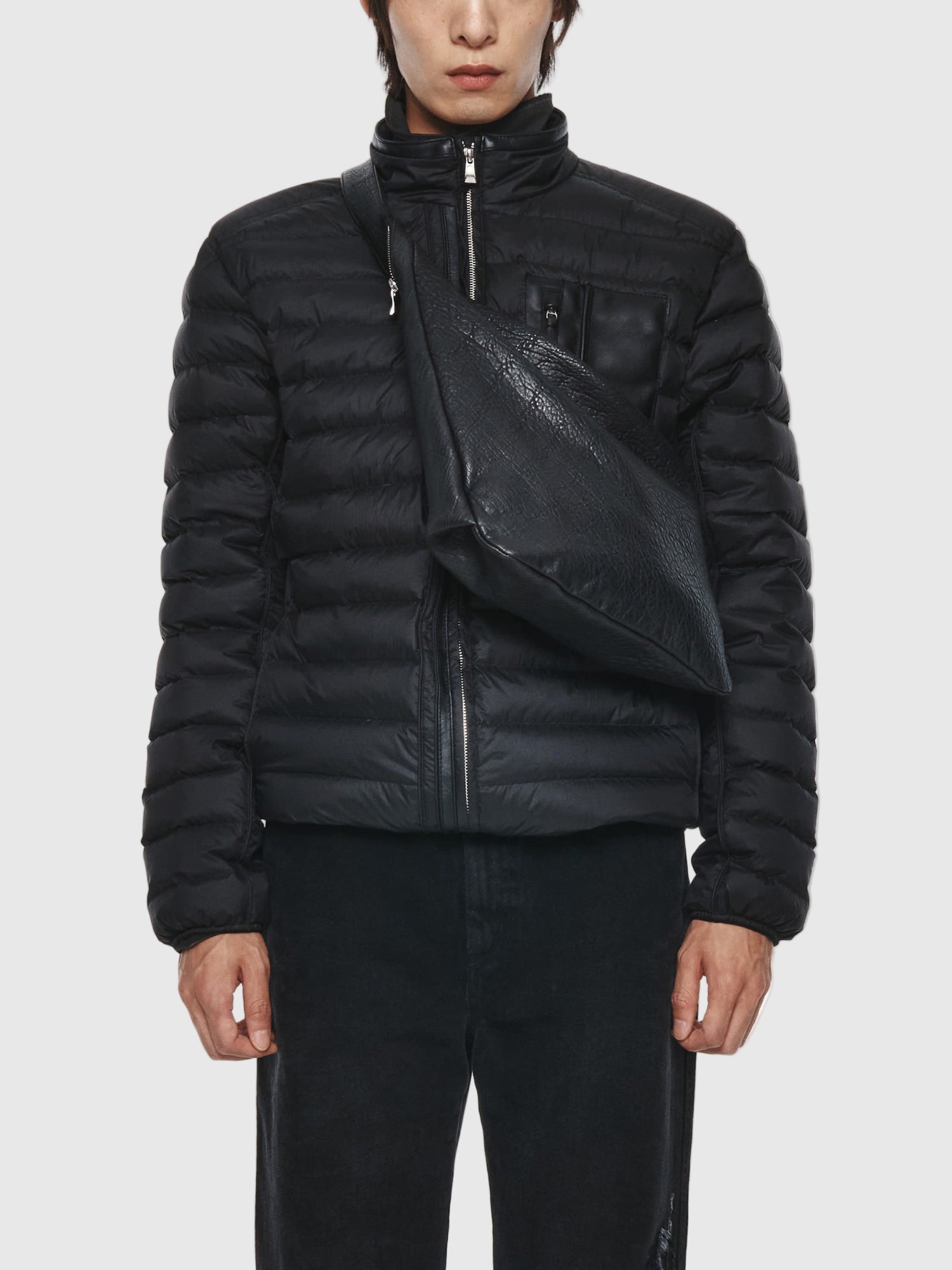 XLIM / Ep.8 01 Bag Black - Road Sign