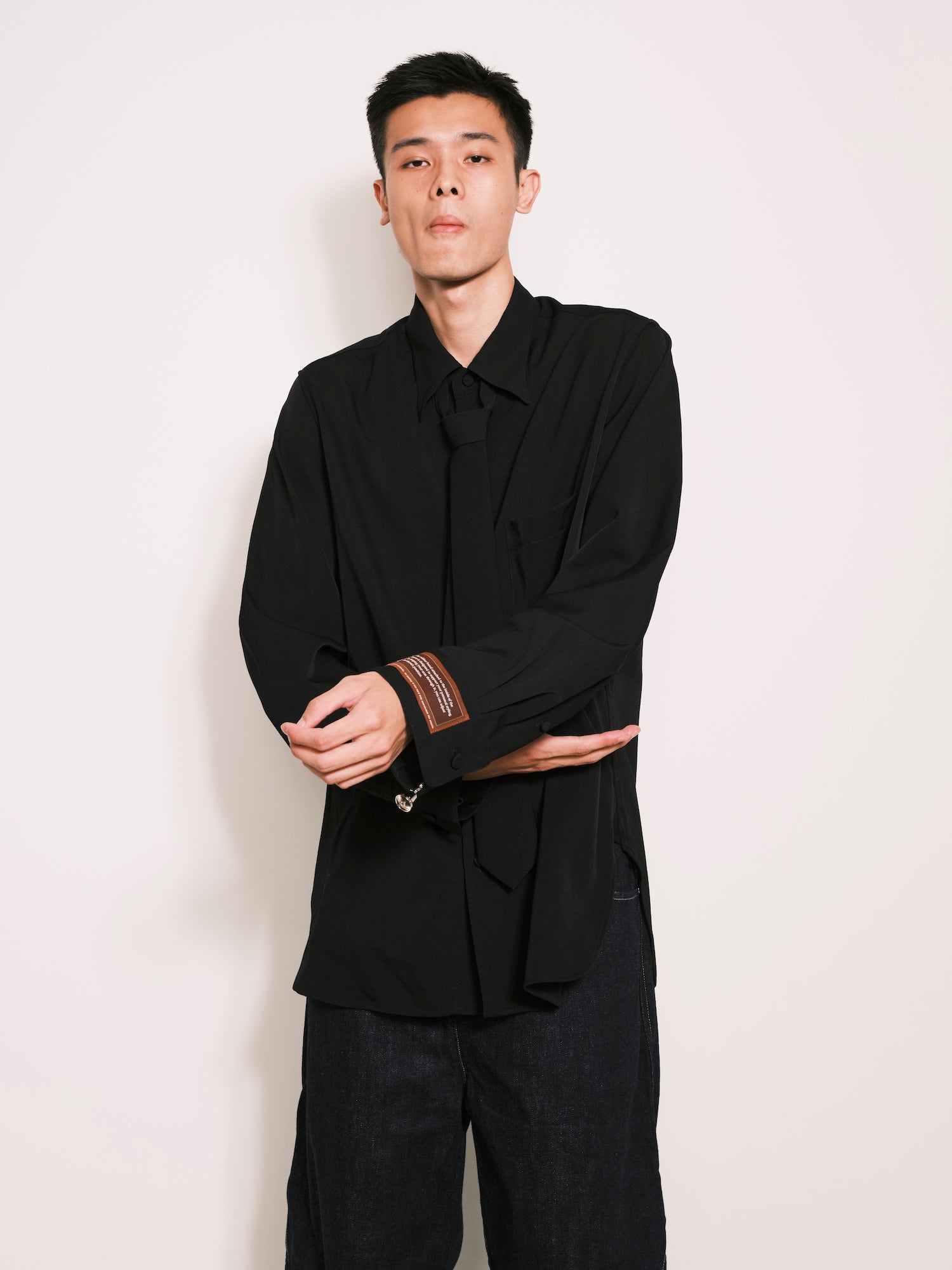 "Wear A Shirt" 襯衫