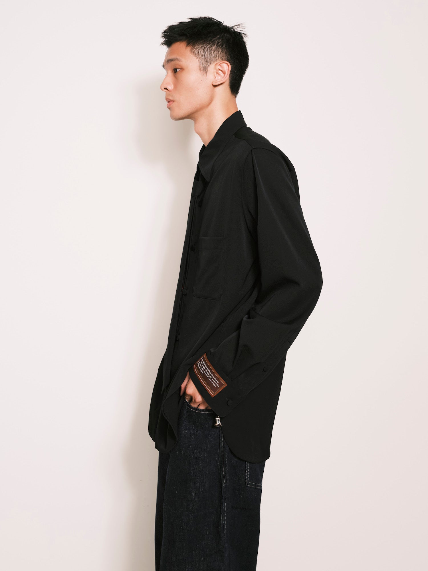 "Wear A Shirt" 襯衫