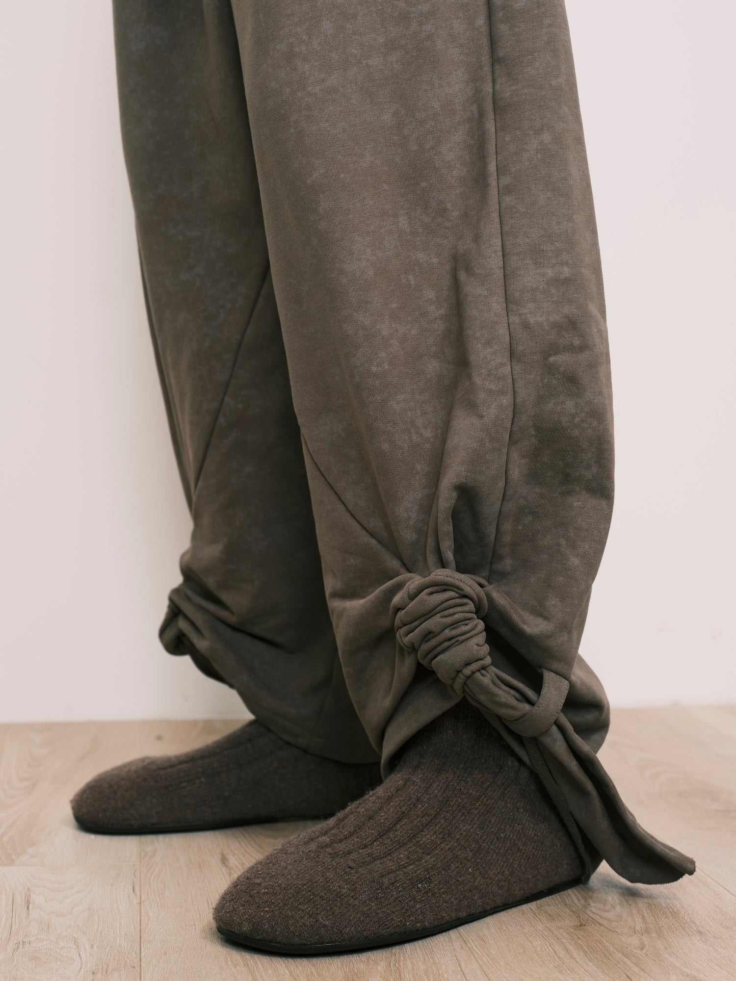 Self-Tie Tube String Sweatpants