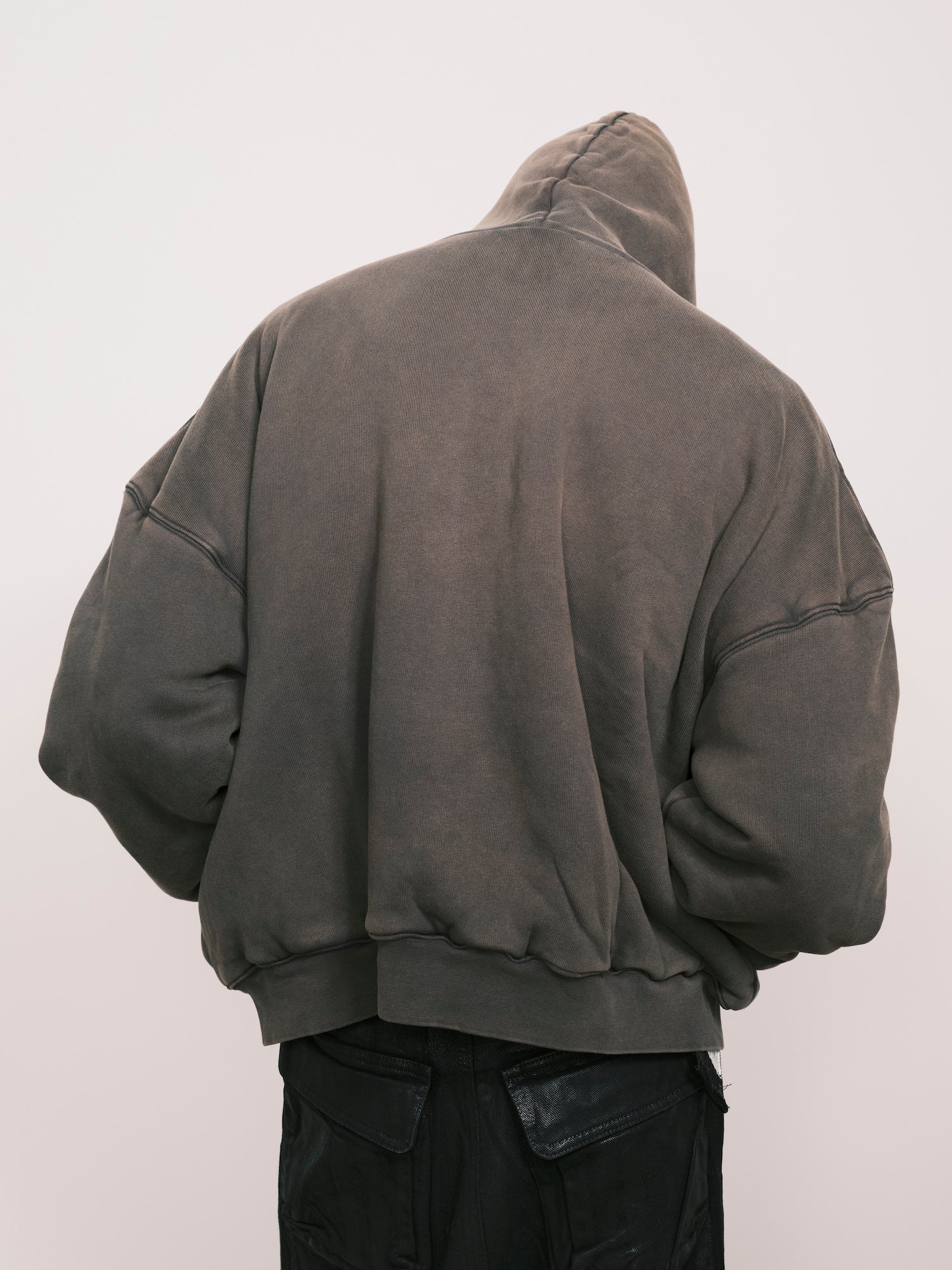 褪色拉鍊連帽衫