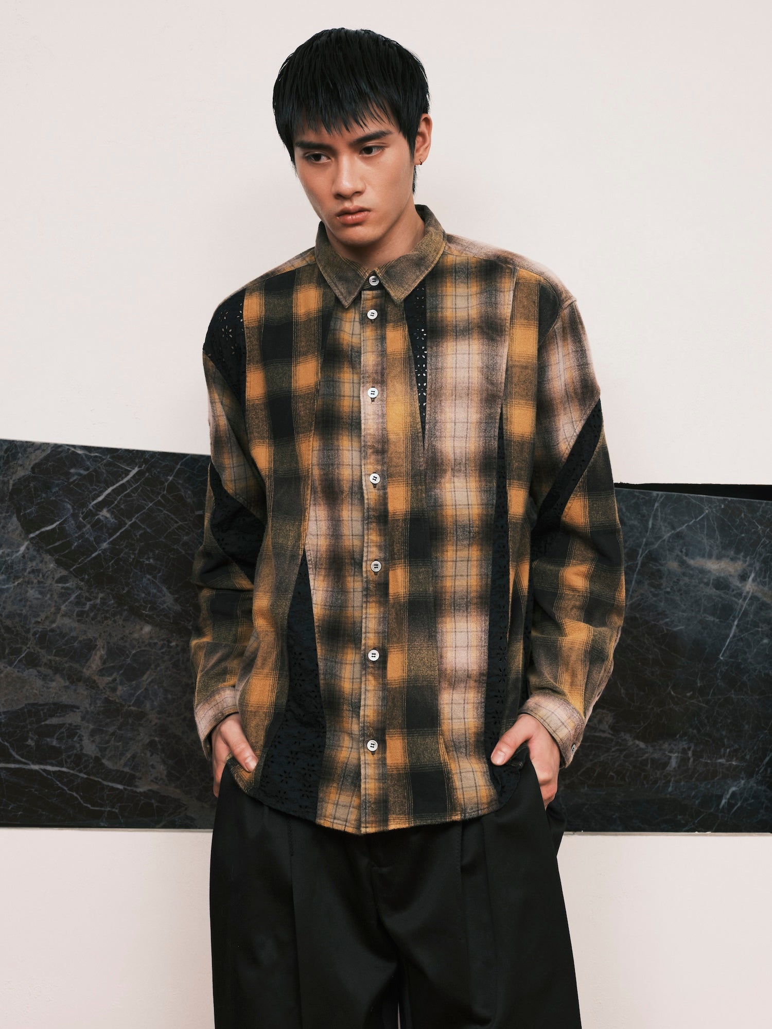 khoki シャツ KHOKI / Vintage-effect asymmetric shirt Yellow - Road Sign