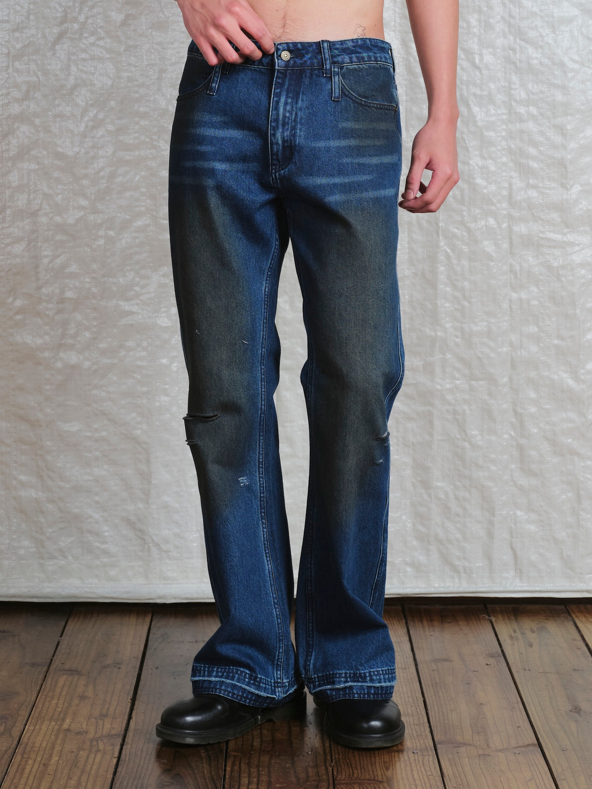 Dirty Wash Flared Jeans