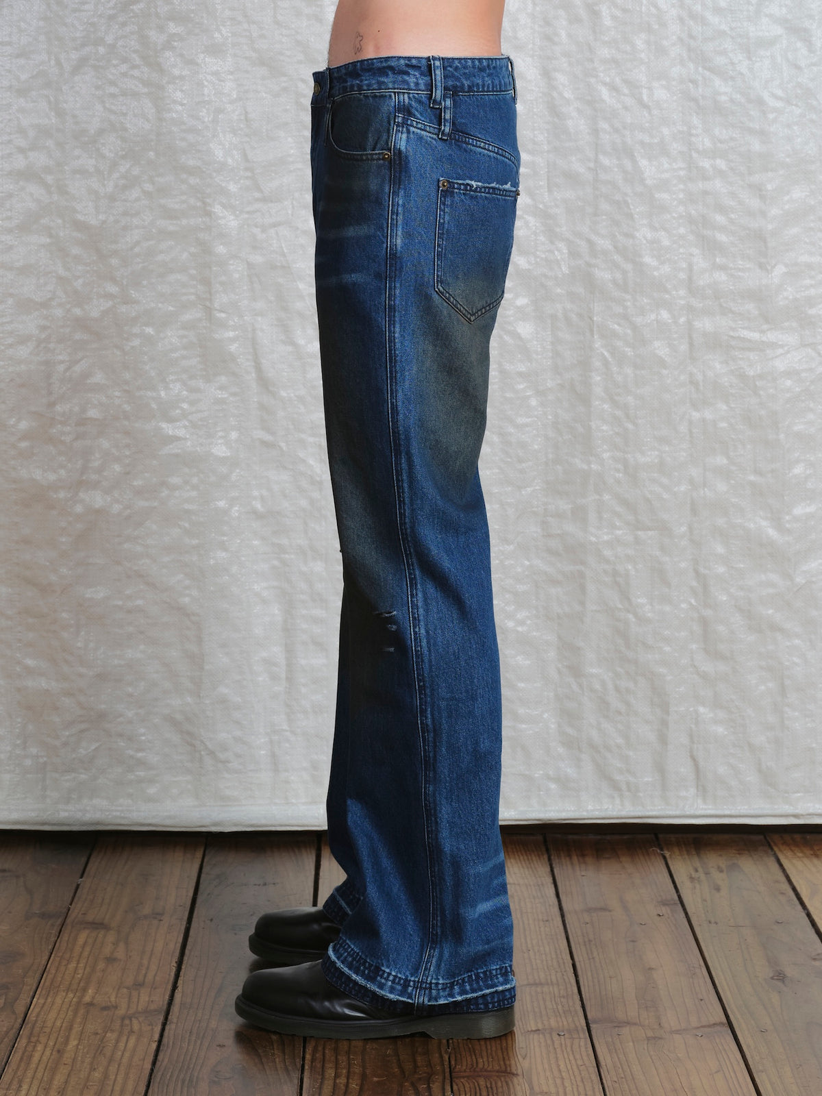 Dirty Wash Flared Jeans