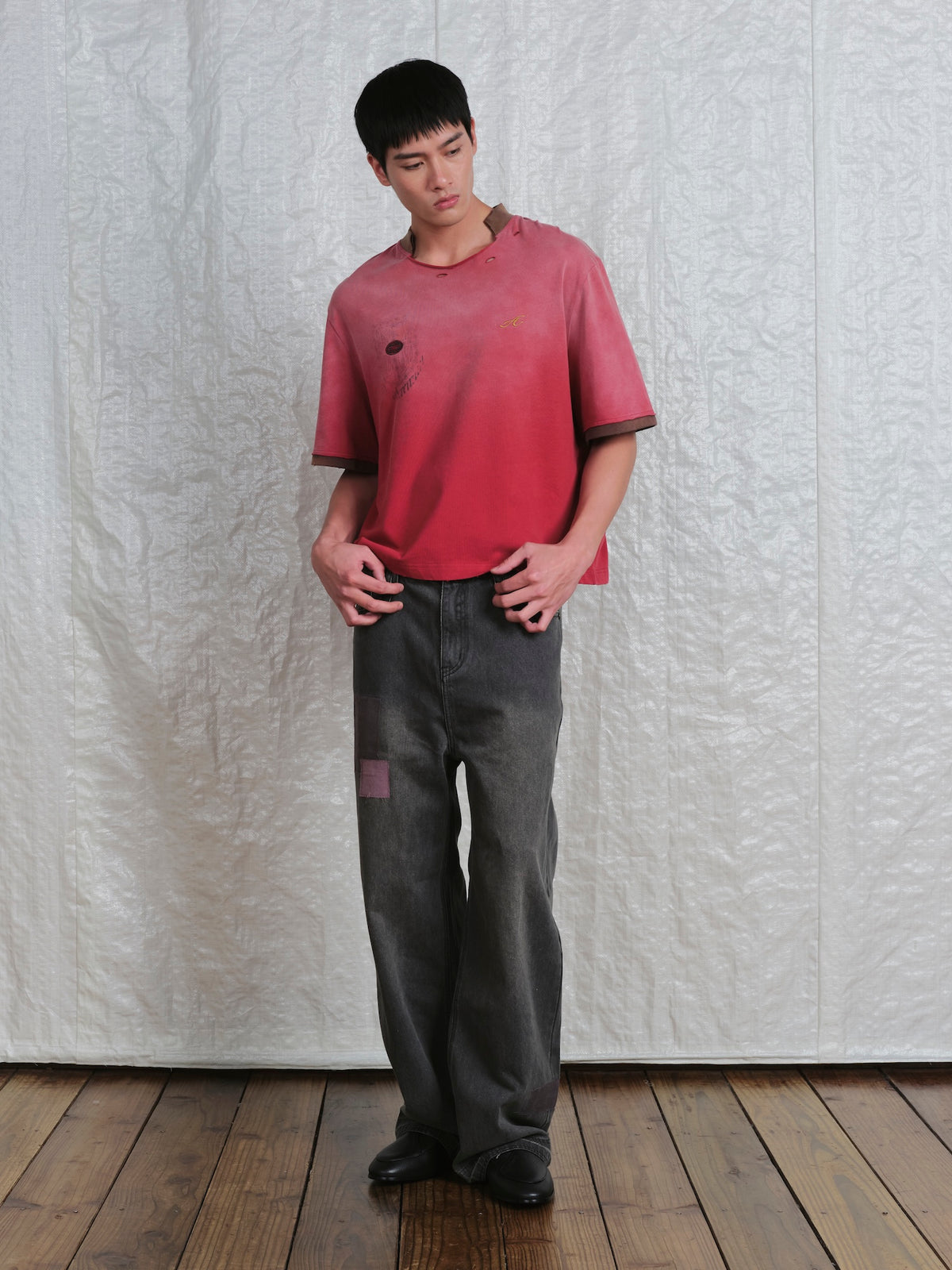 Distressed Collar Cropped Tee