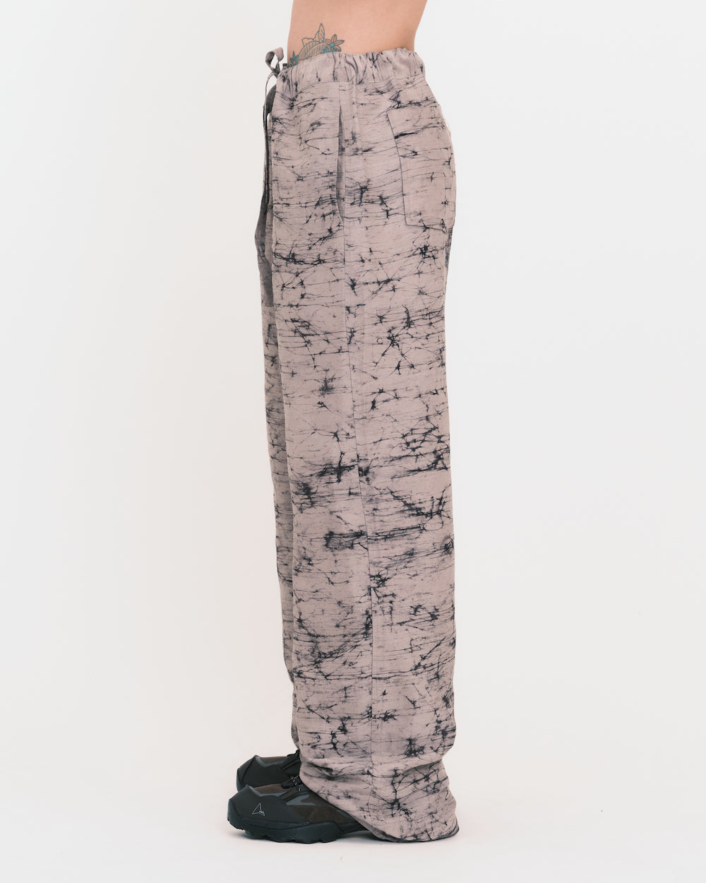 RELAXED PANELLED PANT WITH SILK BELT NOTES FROM THE ROAD main image 1