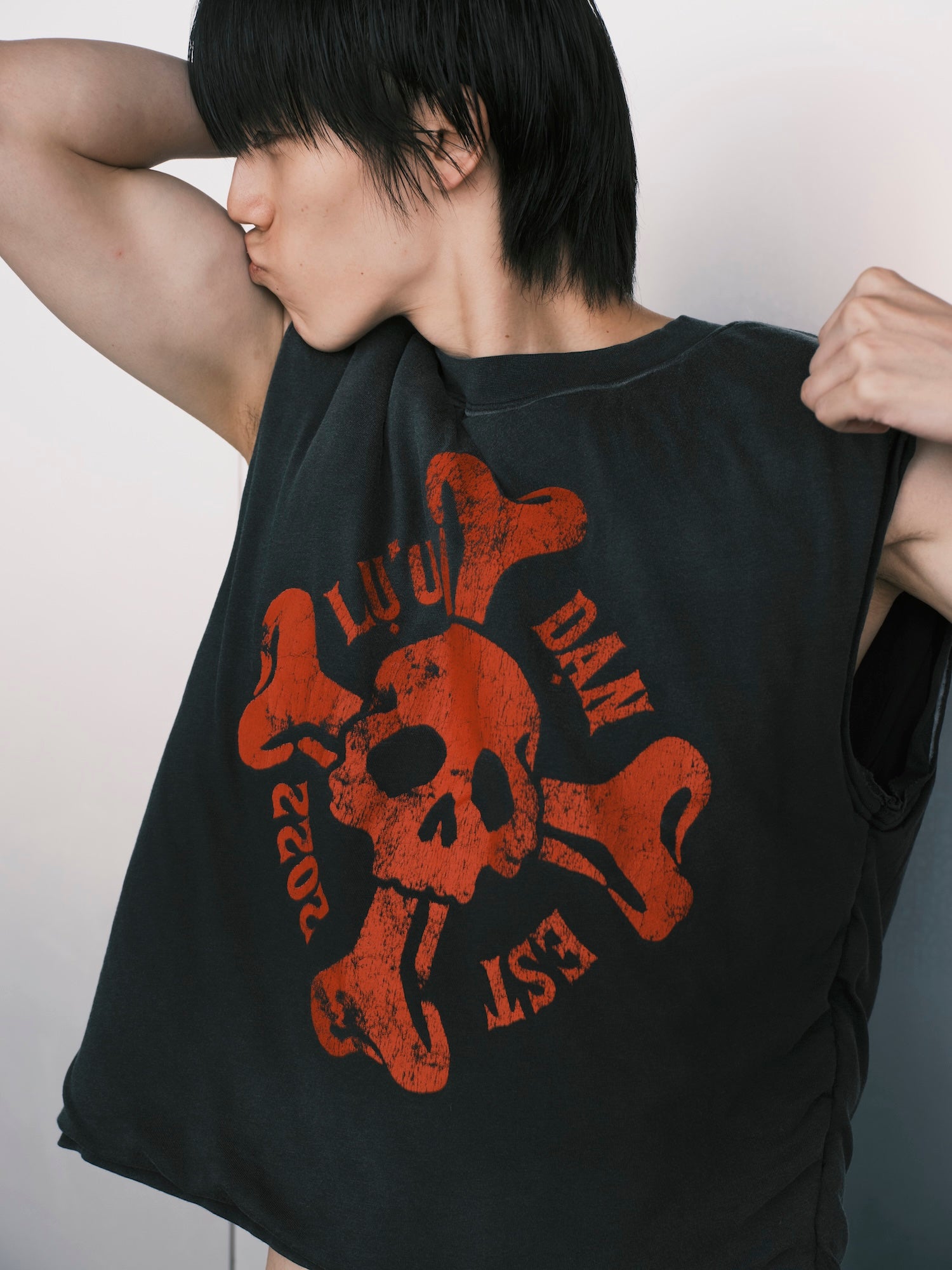Wadded Sleeveless Tee