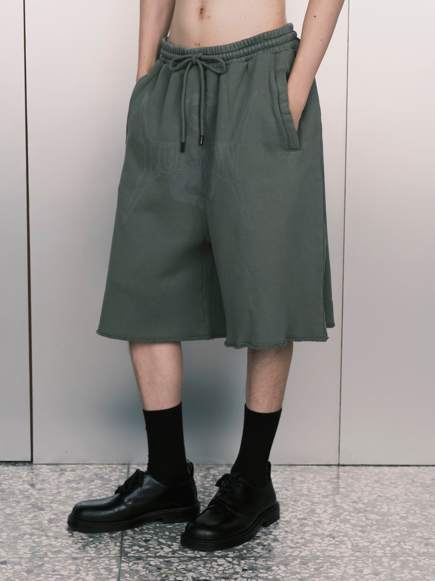 Zoku Shorts