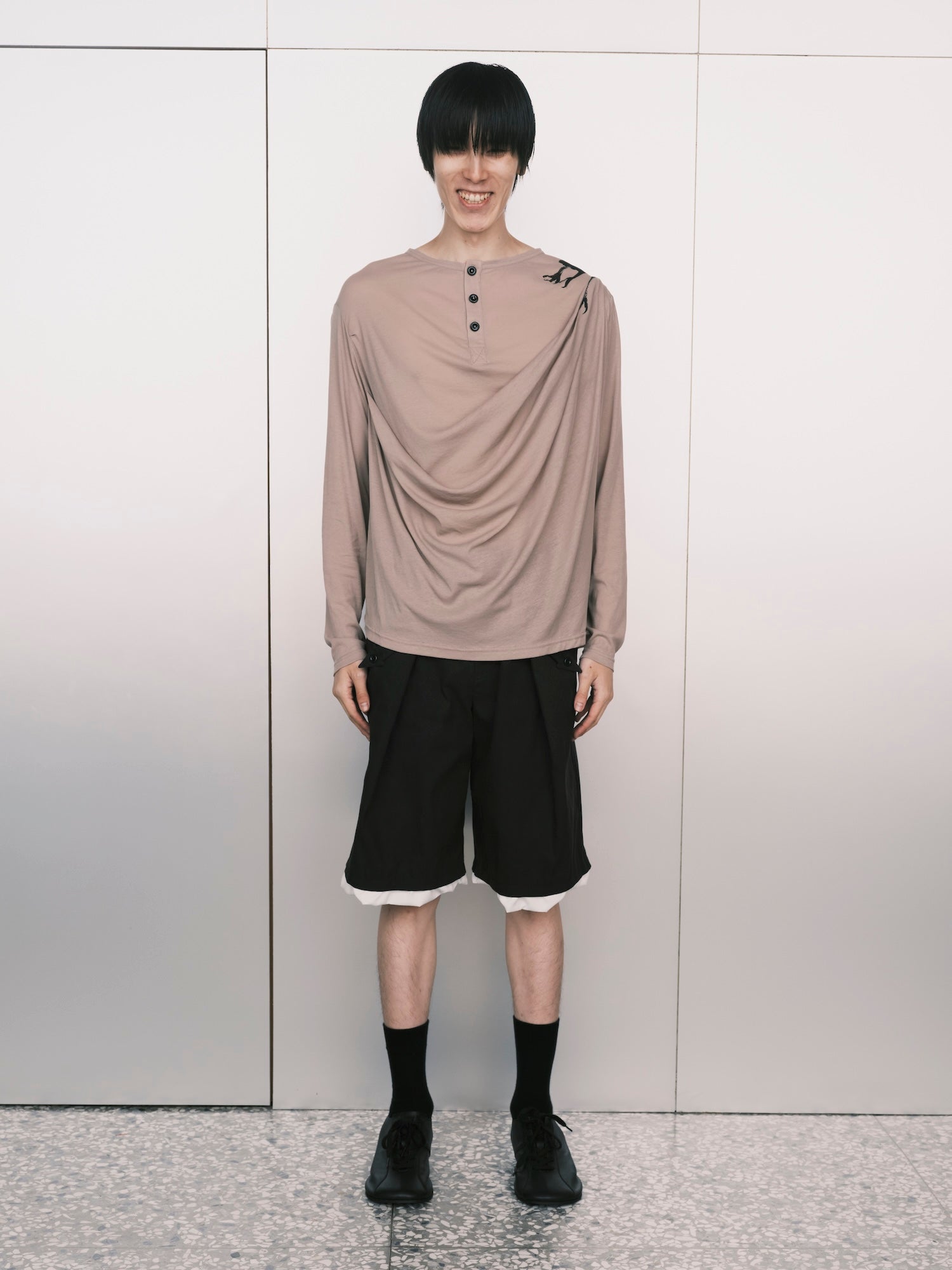 Claw Drape Henley Long-Sleeve