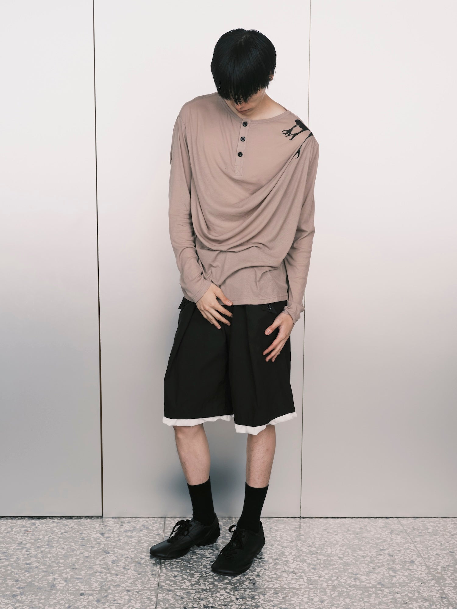 Claw Drape Henley Long-Sleeve