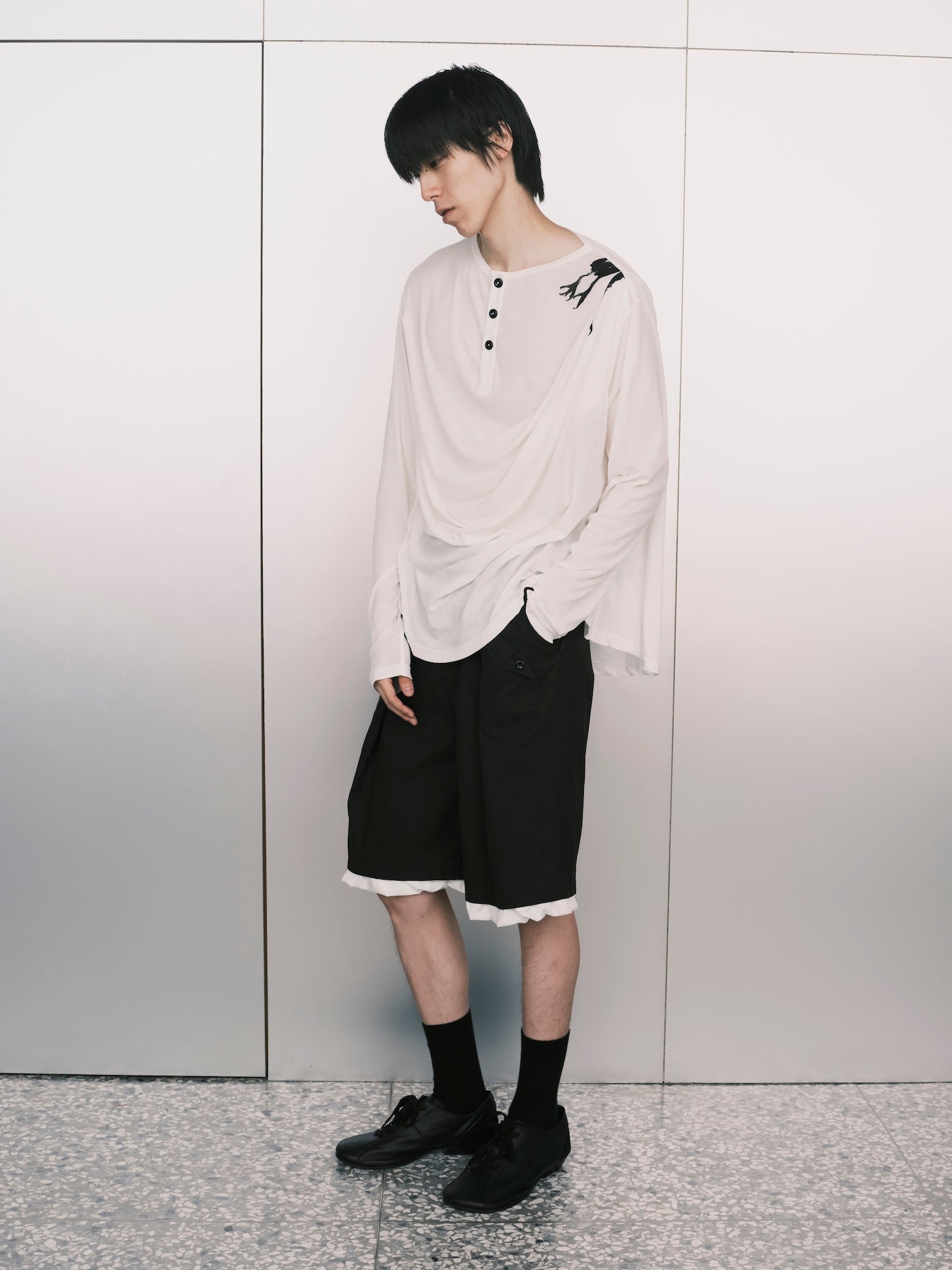 Claw Drape Henley Long-Sleeve