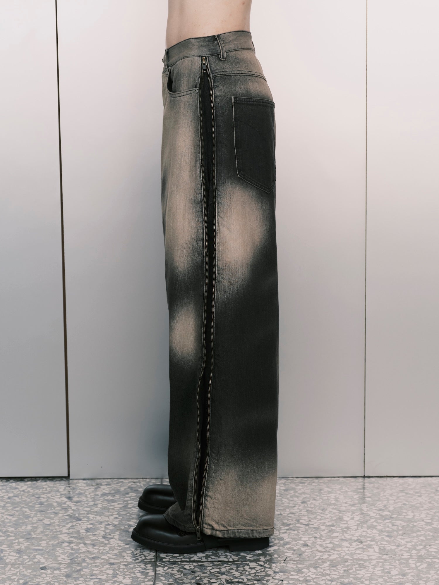 Side Zip Jeans
