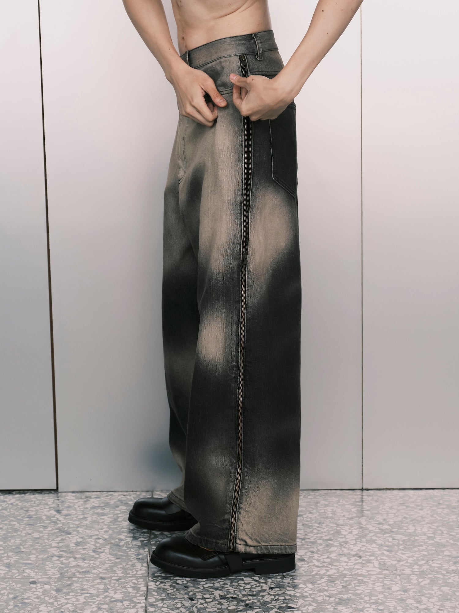 Side Zip Jeans
