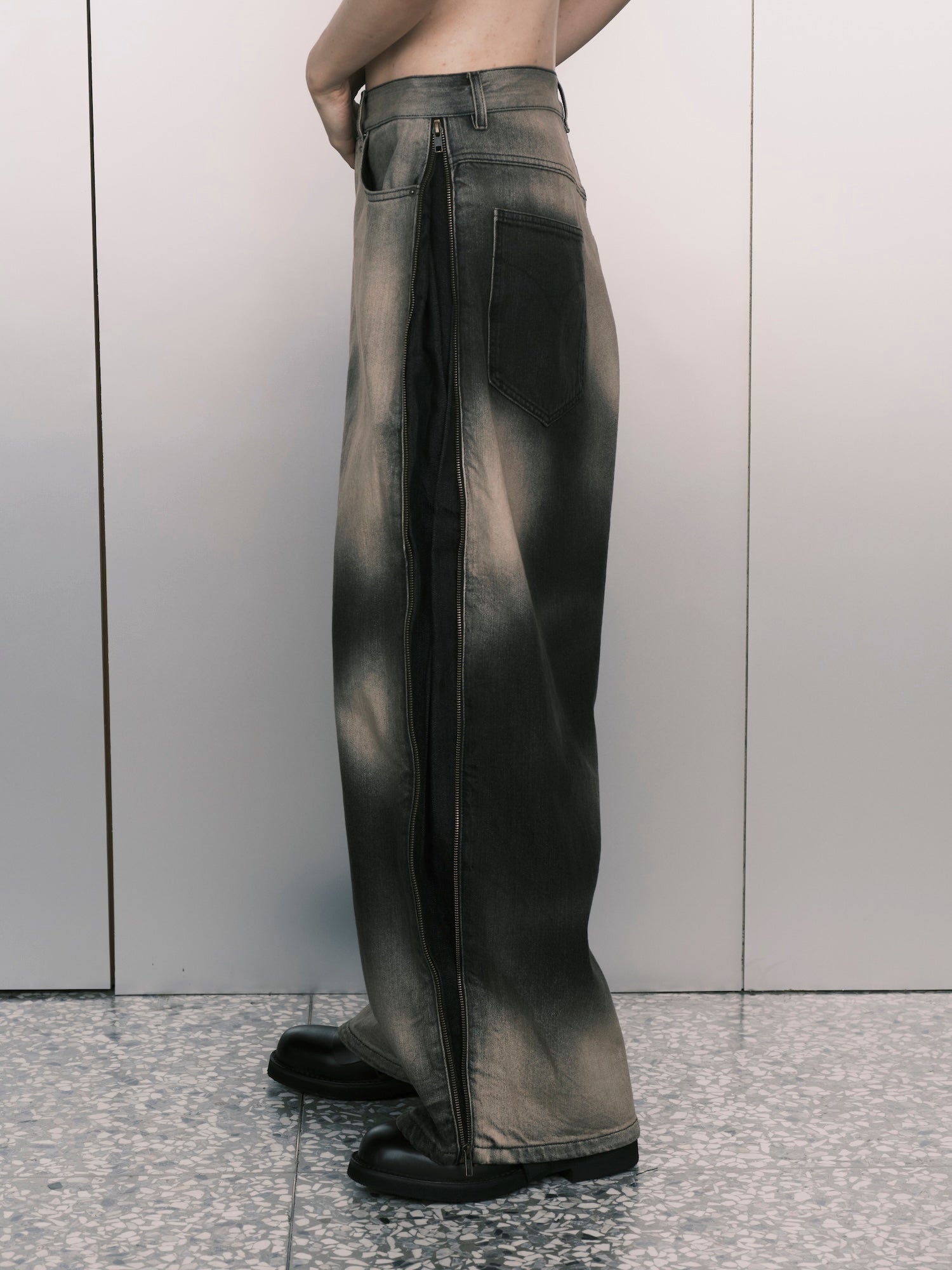 Side Zip Jeans