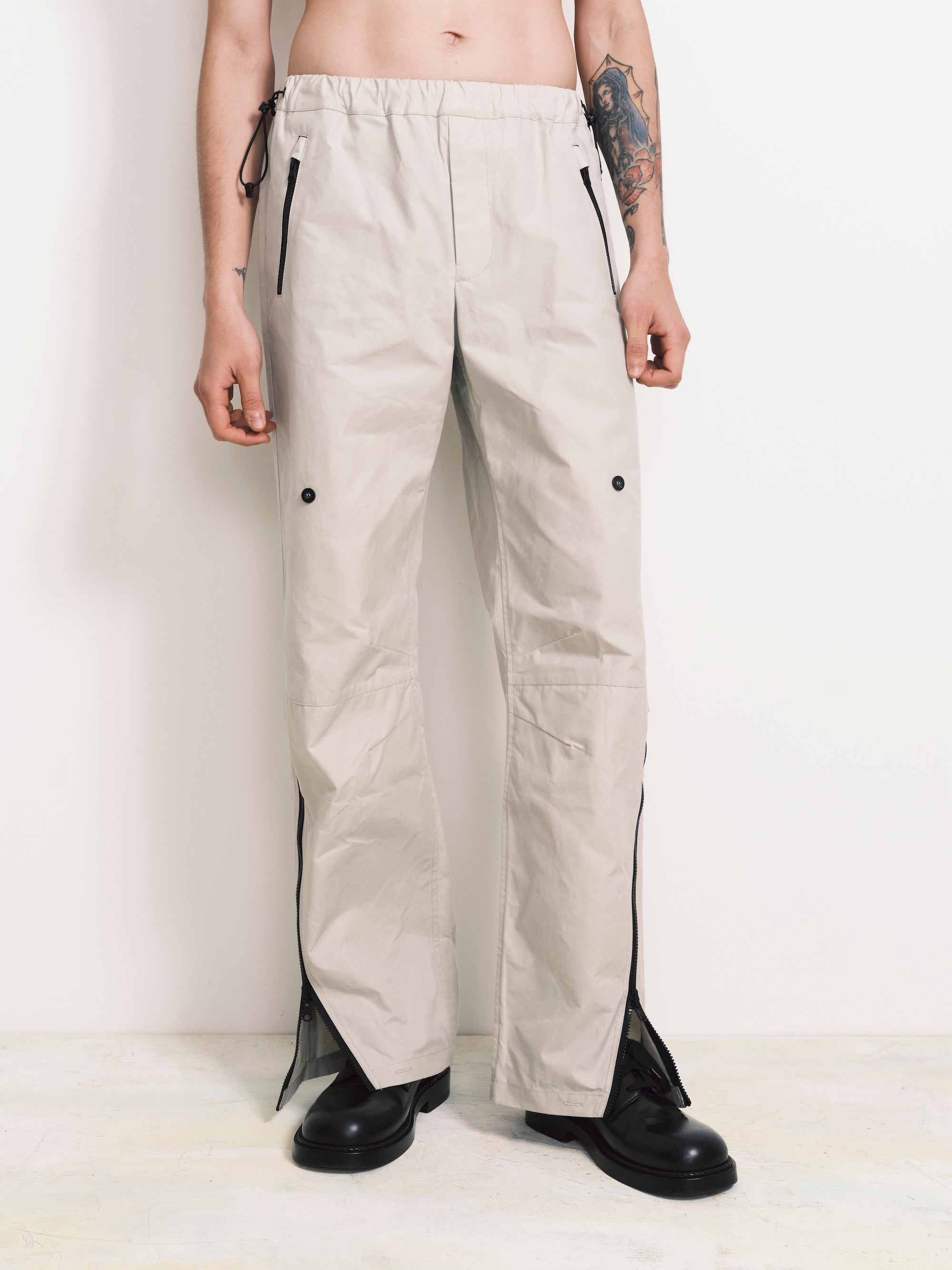 GR10K / Field Zip Pants Dusty White - Road Sign