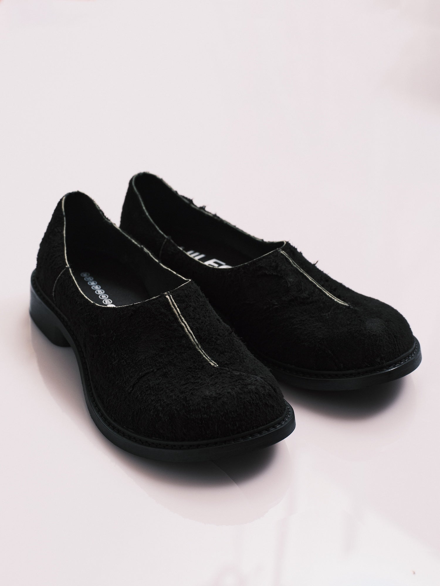PHILEO / 067 Clog Suede Sunrise Black 1 - Road Sign