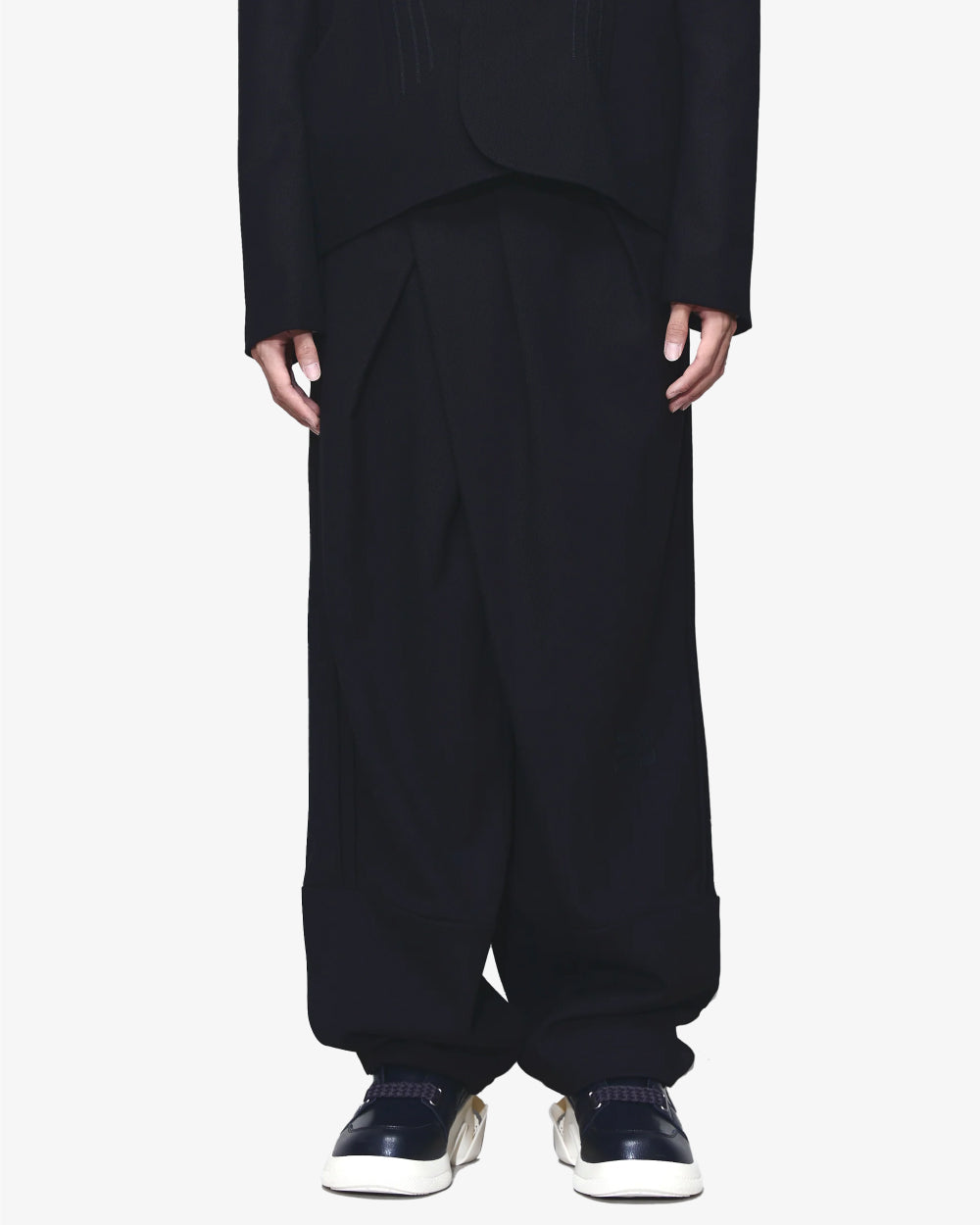 Odom Pleated Carrot Wide Trousers