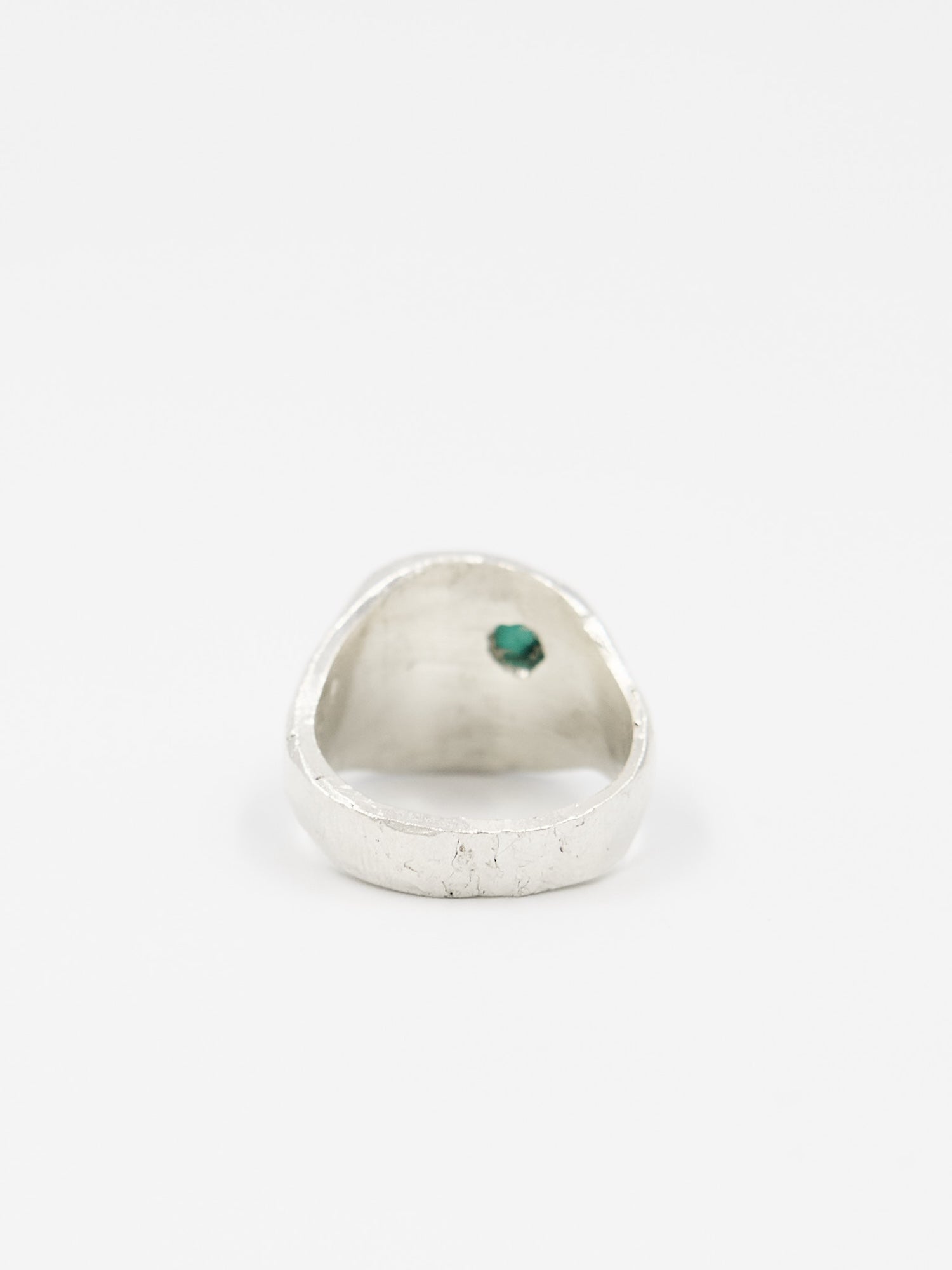 Una Round Emerald Signet